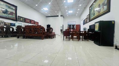 Nhà 200m2 (8x25m) 1 sẹc Man Thiện thích hợp làm vp, kd online