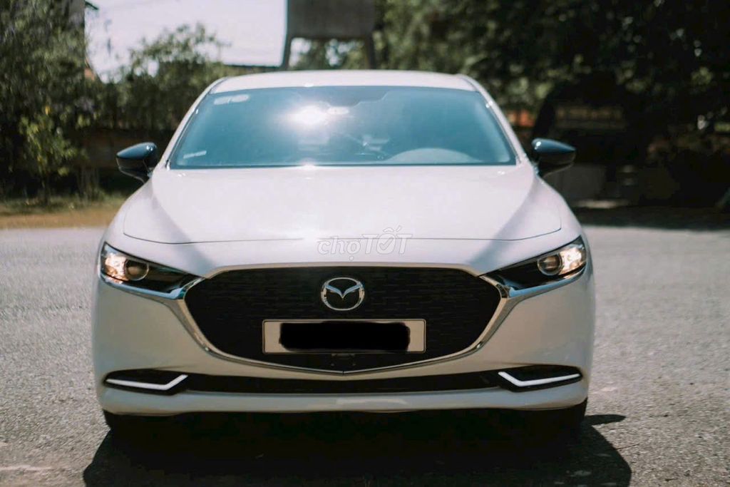Mazda 3 Luxury 2024 Белая
