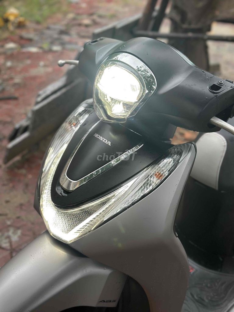 SH Mode Mua Vào Tháng 12/2024 Xe Ít Đi Còn Khá Đẹp. Mua bán Xe máy tại Thành phố Quảng Ngãi Quảng Ngãi được đăng bởi Hien hình 7