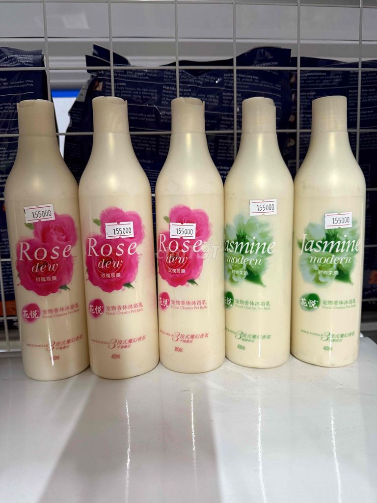 Sữa tắm chó mèo 400ml hương hoa. Mua bán Phụ kiện, Thức ăn, Dịch vụ tại Thành phố Phủ Lý Hà Nam được đăng bởi THUỶ hình 1