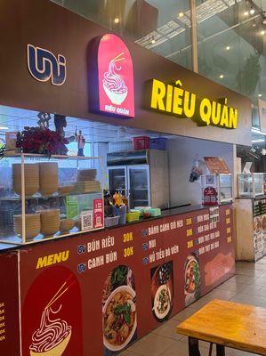 Chuyển nhượng mặt bằng bán đồ ăn bên trong căn tin đại học công nghien. Mua bán văn phòng, mặt bằng kinh doanh tại Quận Gò Vấp Tp Hồ Chí Minh được đăng bởi Beaan Thiên