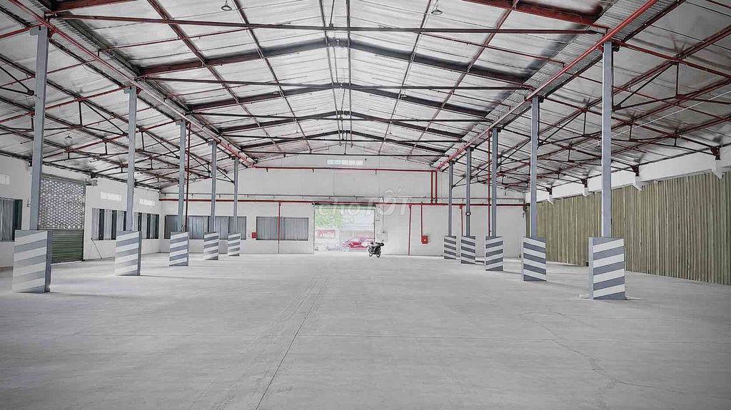 CHO THUÊ KHO 3300m2 PCCC TỰ ĐỘNG , ĐƯỜNG XE CONT CHẠY NGÀY ĐÊM TẠI DĨ