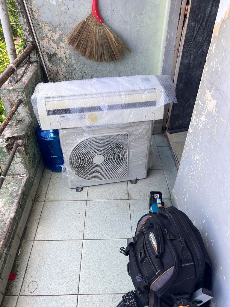 Máy lạnh Toshiba 1 ngựa- INVERTER . Mua bán Máy lạnh, điều hoà tại Thành phố Dĩ An Bình Dương được đăng bởi LỌC NƯỚC  hình 1