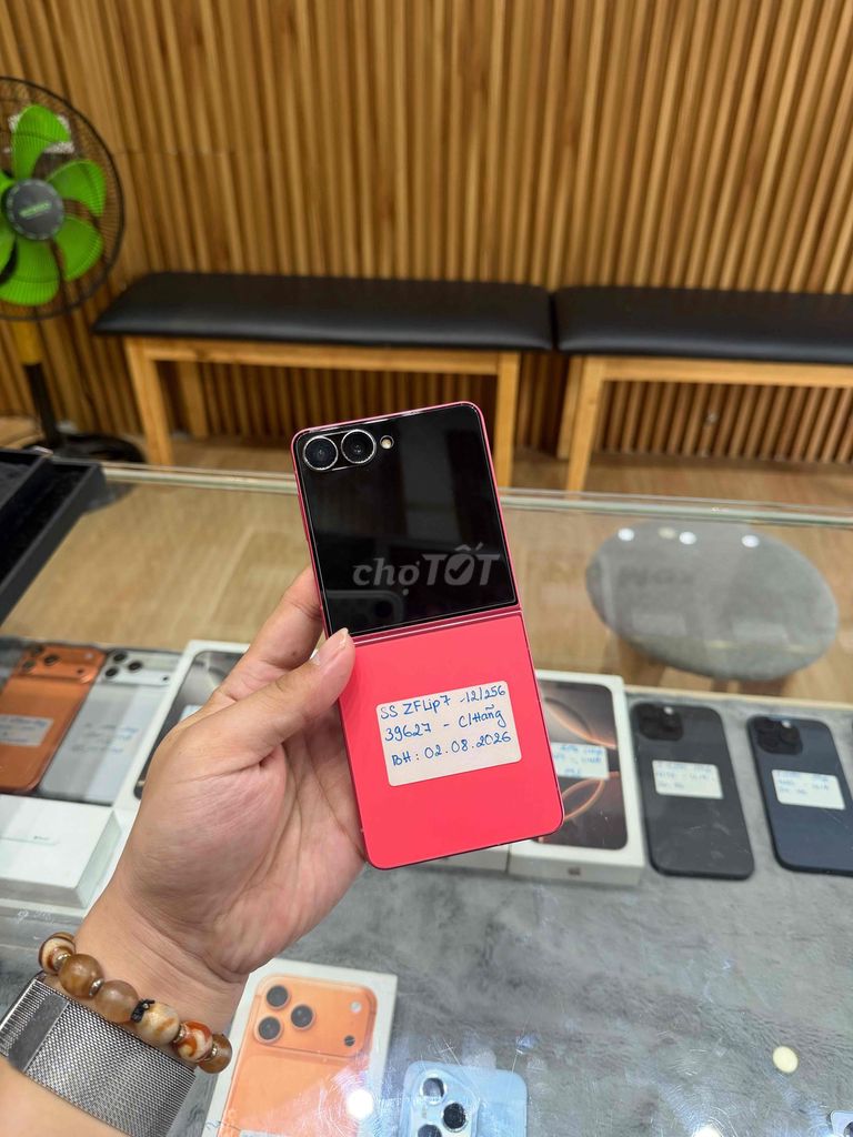 Samsung Galaxy Z Flip 7 12/256GB Hồng. Mua bán Điện thoại tại Quận Gò Vấp Tp Hồ Chí Minh được đăng bởi Võ Chí Bảo hình 1