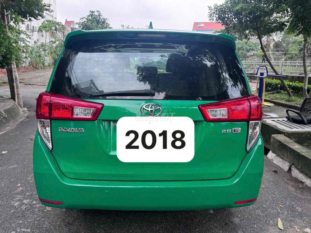 Toyota Innova E 2018 Синий