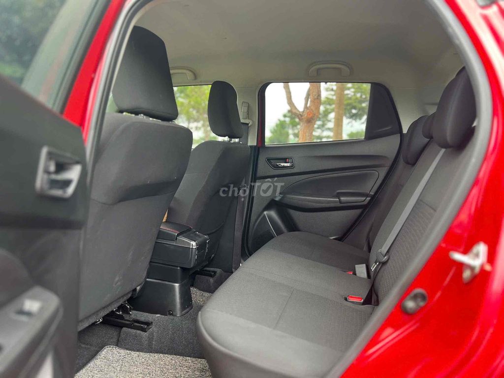 Suzuki Swift 2019 GLX 1.2 CVT - 40000 km. Mua bán Ô tô tại Thành phố Pleiku Gia Lai được đăng bởi Đào Thanh Tài hình 12
