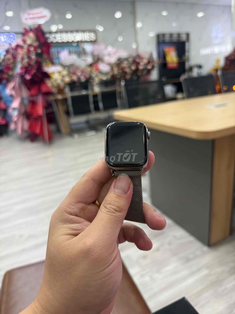 Apple Watch Series 6 44mm Trắng 99%. Mua bán Thiết bị đeo thông minh tại Thành phố Thuận An Bình Dương được đăng bởi S Phone  hình 1