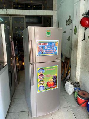 Tủ lạnh Sharp 245 lít, nhập khẩu Thái Lan