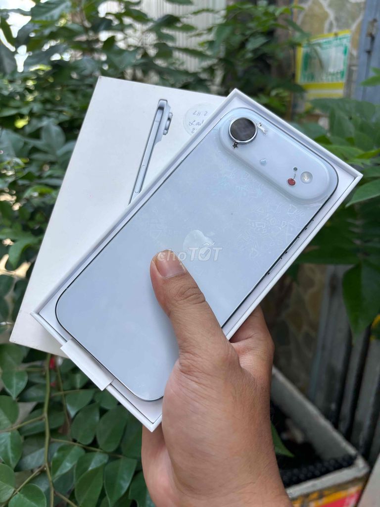 Apple iPhone 17 Air 256GB Bạc Việt Nam Đã sử dụng. Mua bán Điện thoại tại Huyện Bình Chánh Tp Hồ Chí Minh được đăng bởi Lâm mobiphone hình 1