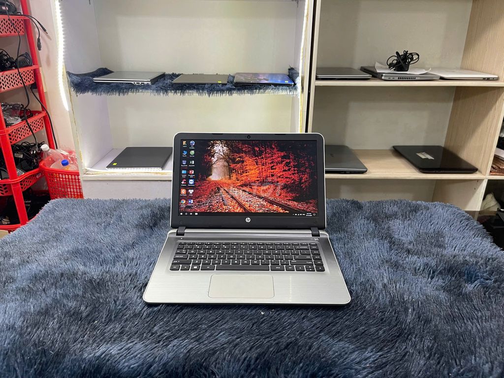 HP 14 (I3-5010U, RAM 8GB,SSD 128GB + 500GB, 14"HD)