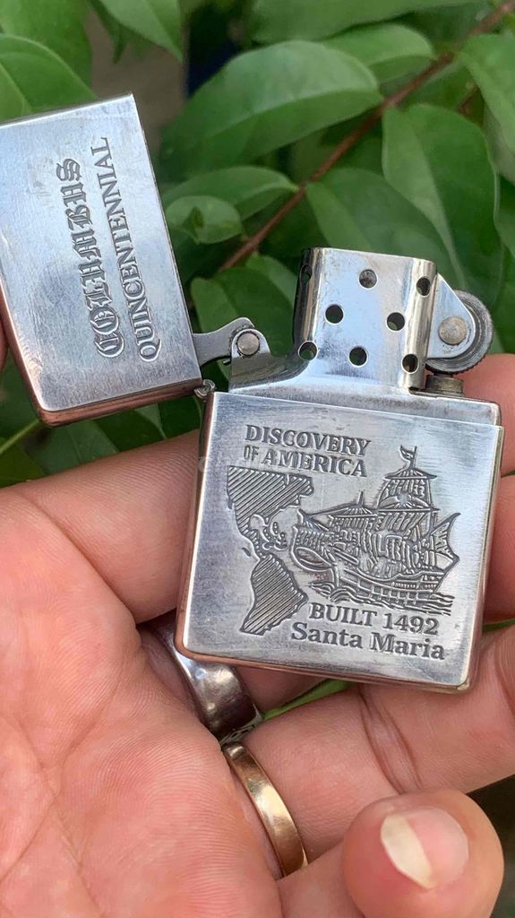 Bật lửa Zippo Columbus Quincentennial Kim loại Bạc
