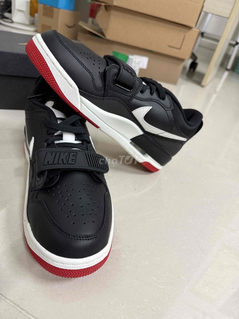 Giầy Nike Air Jordan Legacy 312 Low (size 40-41)