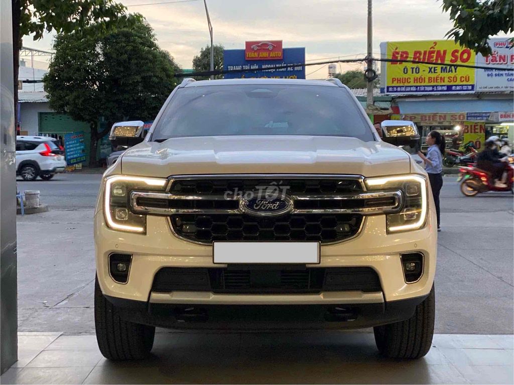 🆘Ford Everest 2022 Titanium+ 2.0L AT 4x4 -20000 km