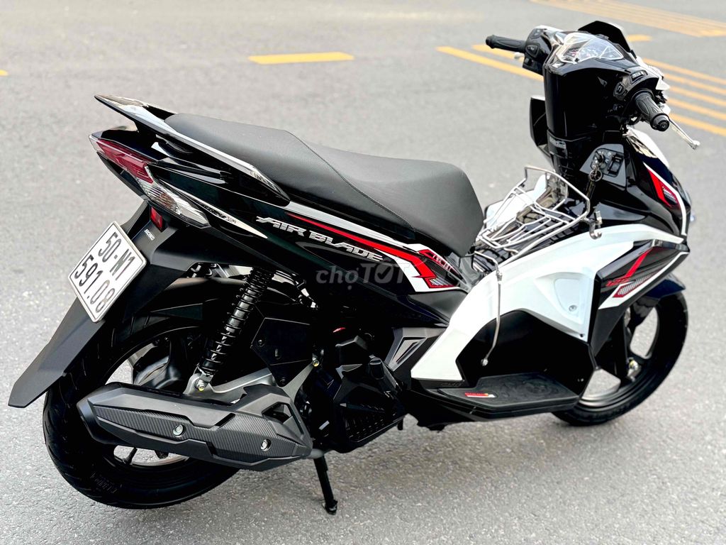 Airblade 125 Sporty 2019 Trắng đen bstp 9chủ zin. Mua bán Xe máy tại Quận 11 Tp Hồ Chí Minh được đăng bởi CỬA HÀNG CHUYÊN GÓP NỢ XẤU hình 6