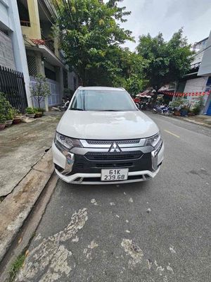 Mitsubishi Outlander 2023 Trắng 30000 km