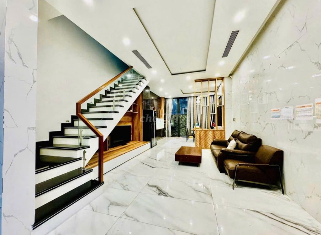 Furnished 3-storey house with garden in Nam Việt Á — photo 1