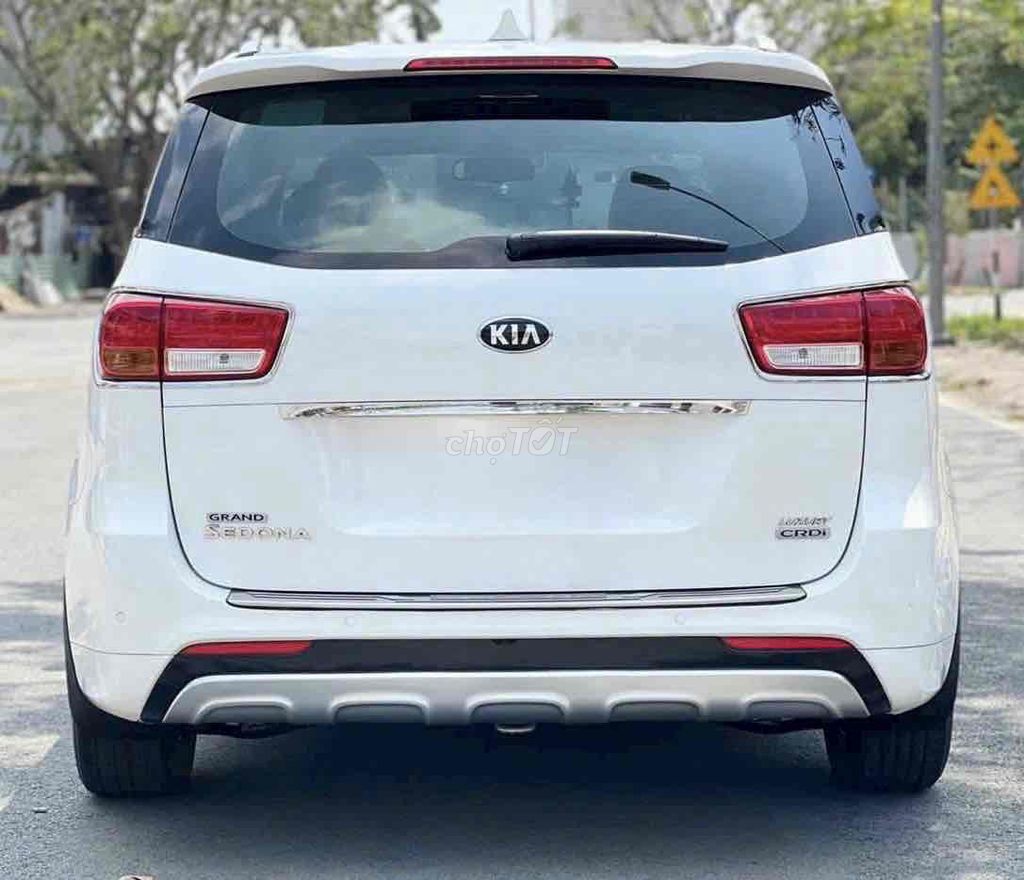 Kia Sedona 2017 Dầu 75.000km Trắng. Mua bán Ô tô tại Huyện Hóc Môn Tp Hồ Chí Minh được đăng bởi Đua Phạm hình 4