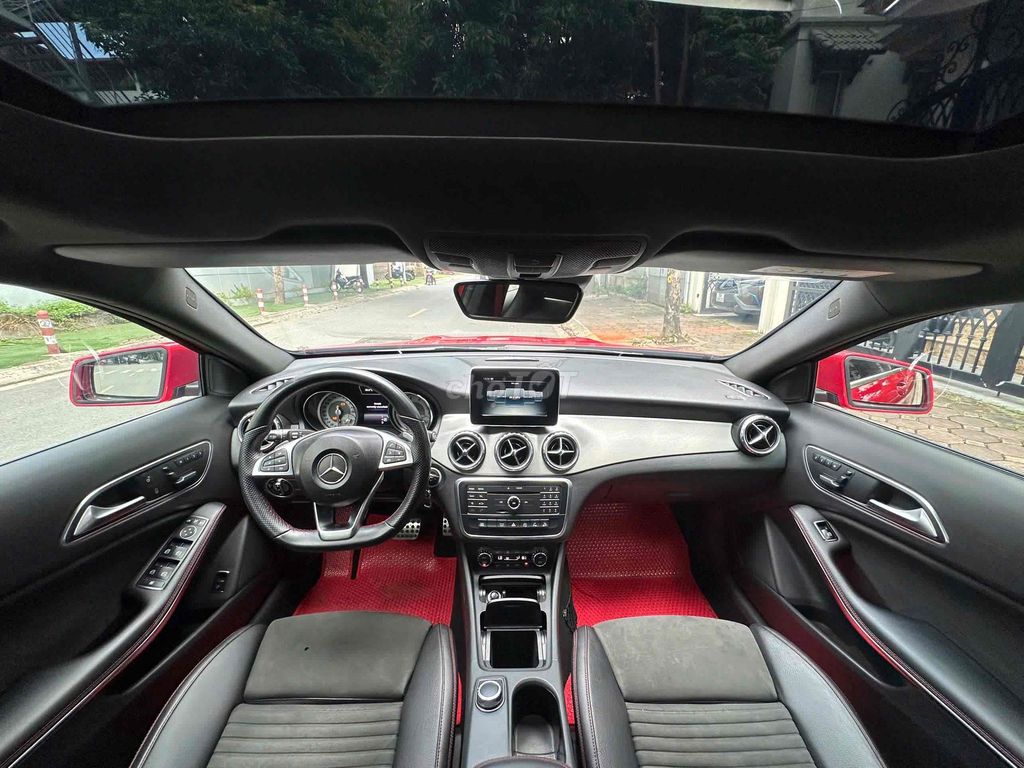 Mercedes Benz GLA250 AMG 4Matic sx 2016 màu đỏ. Mua bán Ô tô tại Quận Cầu Giấy Hà Nội được đăng bởi Cao Quý hình 14