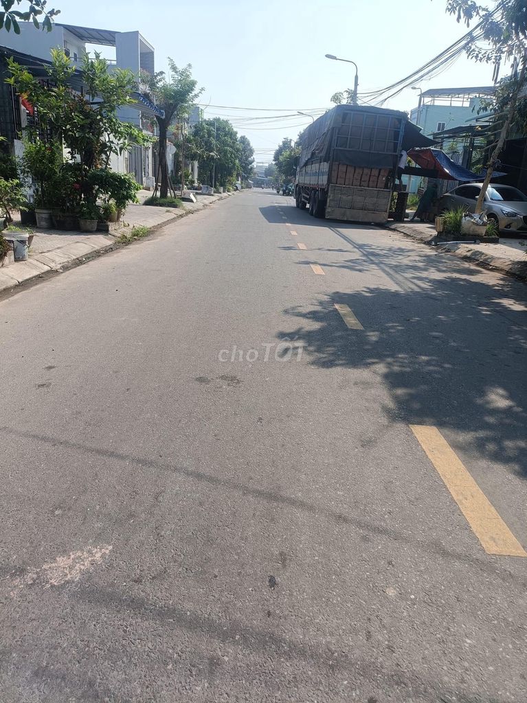 Bán 80m2 nhà mặt phố 2PN giá 2.49 Tỷ đường Đà Sơn 3