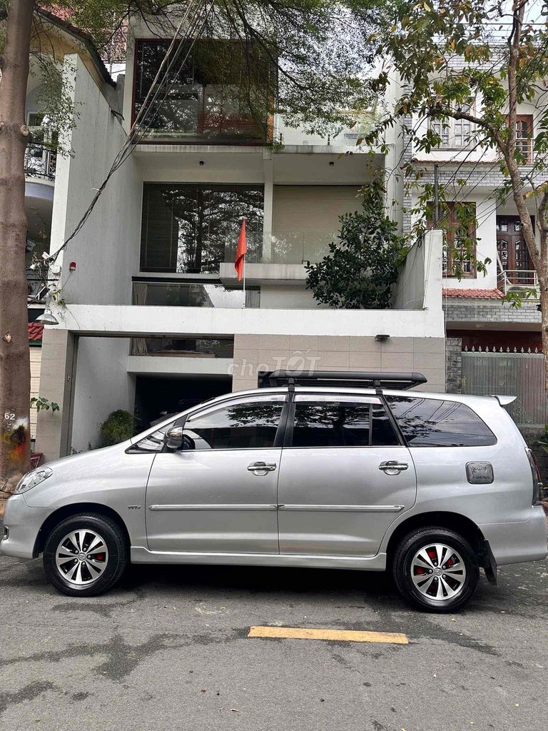 Toyota Innova 2010 G - 254000 km