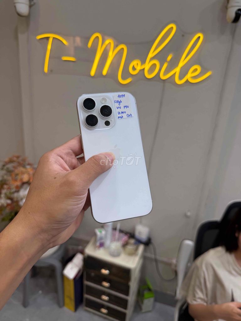 16 Pro 128Gb VN/A zin nguyên áp mực. Mua bán Điện thoại tại Quận Thanh Xuân Hà Nội được đăng bởi Ngô Tráng T Mobile hình 1