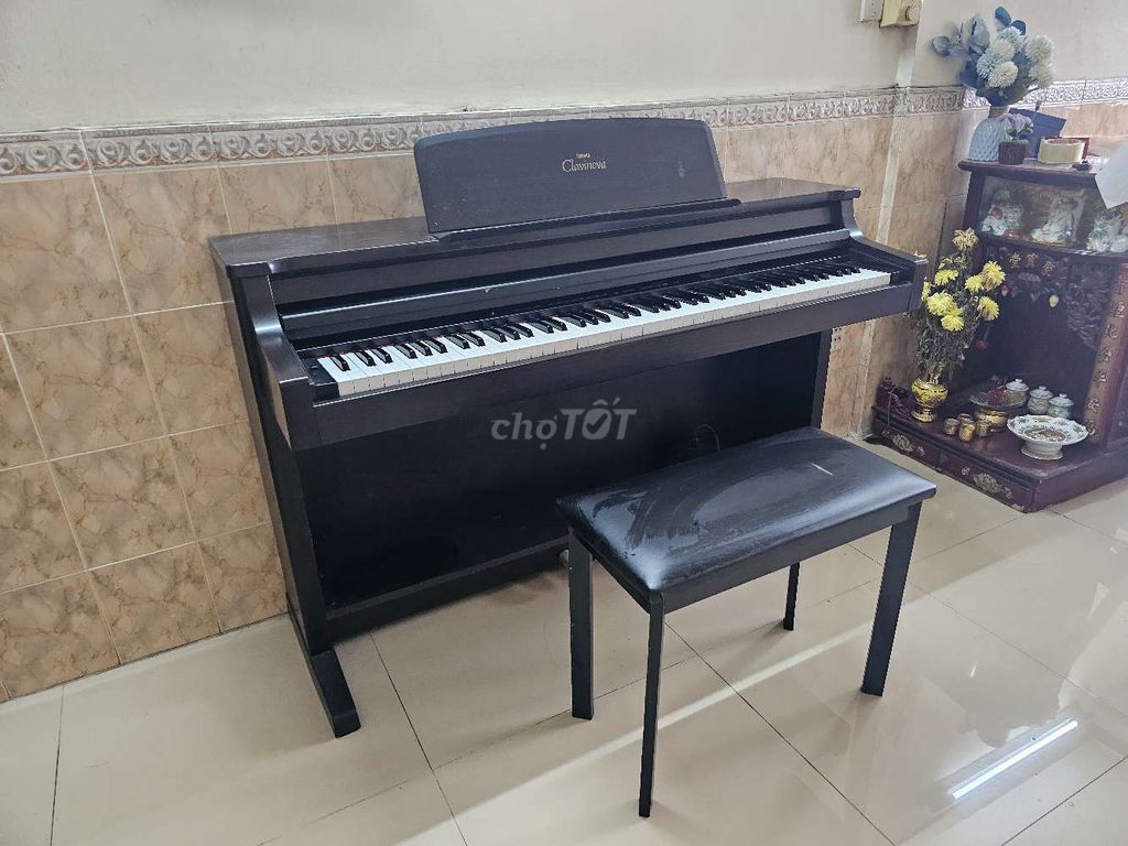 Đàn Piano YAMAHA CLP 560