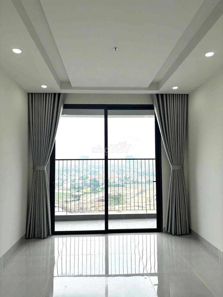 Cho thuê căn góc, view Hồ Gươm Xanh, 2PN, 2WC, 78m2, free 2 tháng phí