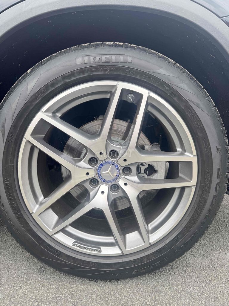 Mercedes Benz GLC300 4matic model  2017 - 62000 km. Mua bán Ô tô tại Quận 11 Tp Hồ Chí Minh được đăng bởi quan hình 9