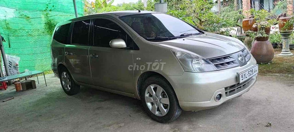 Nissan Grand livina 2011 1.8 MT - 130000 km. Mua bán Ô tô tại Huyện Thống Nhất Đồng Nai được đăng bởi Phúc Tí hình 2