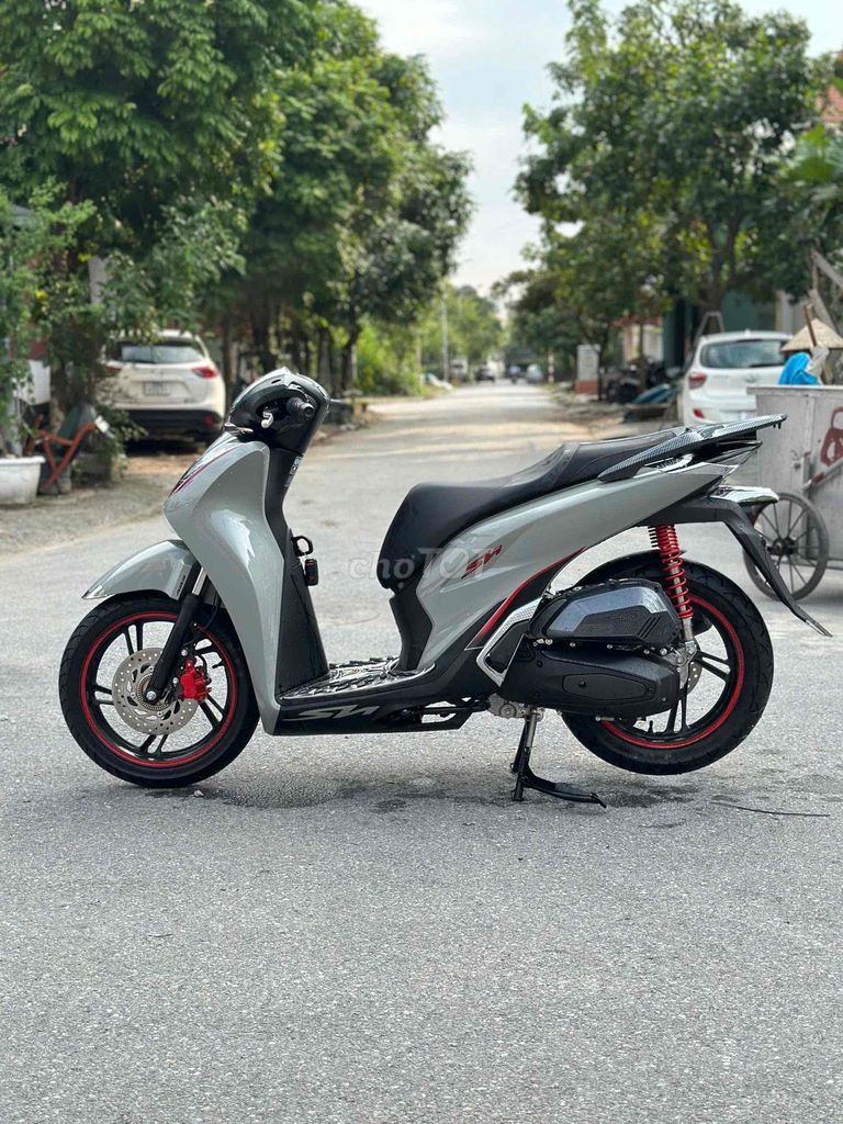 SH Nguyên Bản 2025 Siêu lướt_Bảo Hành 3 Năm✅✅✅. Mua bán Xe máy tại Huyện Gia Lâm Hà Nội được đăng bởi Xe Máy Phúc Hưng hình 5