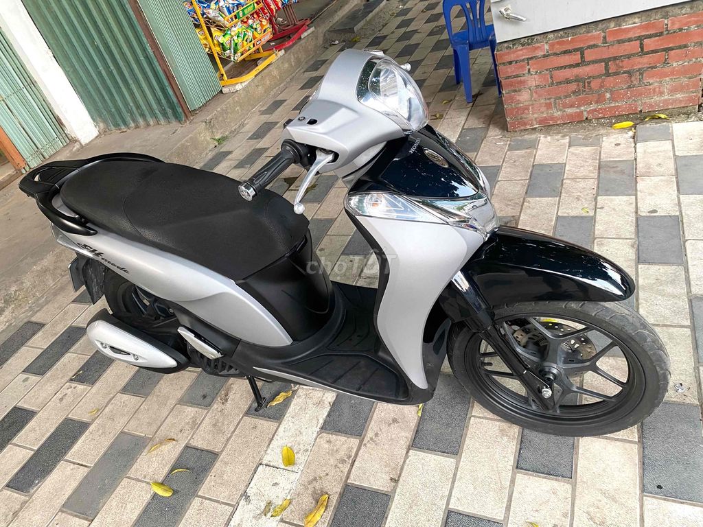 Honda SH, модель 125 куб. см, спорт, 2019, серый, серебристый,
