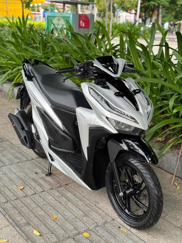 Honda Vario 150 2020, цвет Porsche Silver, пробег 20 000 км, хоз.