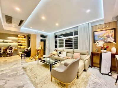 Cần cho thuê căn Penhouse 4PN Cảnh viên 2, đối diện chung cư Midtown