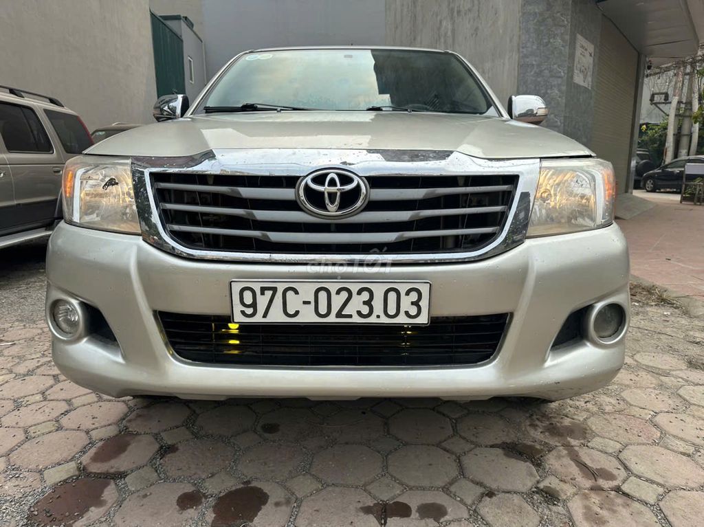 Toyota HILUX 2012 Phom Mới Chính Chủ
