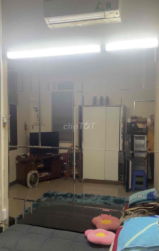 Cho thuê tầng 2-3 nhà 4 tầng đủ đồ ở luôn.. Dịch vụ nhà cửa khác tại Quận Đống Đa Hà Nội được đăng bởi hoàng phúc hình 1