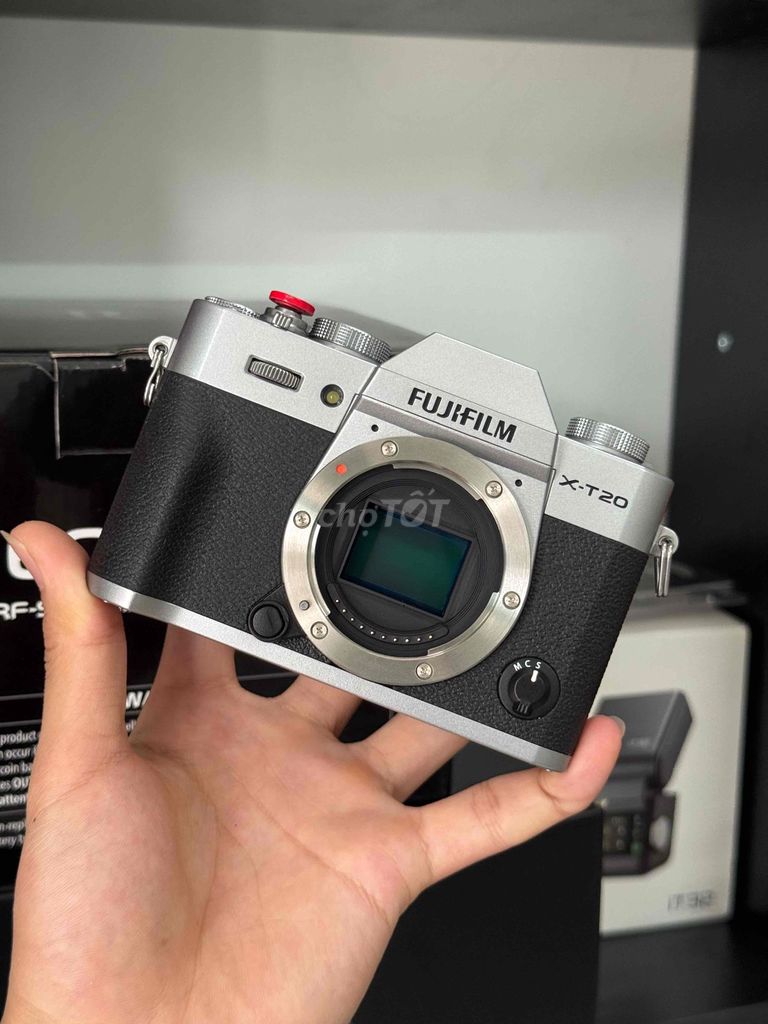 Bán Fujifilm X-T20 Bạc LikeNew 2k1 Shots. Mua bán Máy ảnh, Máy quay tại Quận Thanh Khê Đà Nẵng được đăng bởi Sáng Phan Văn hình 1
