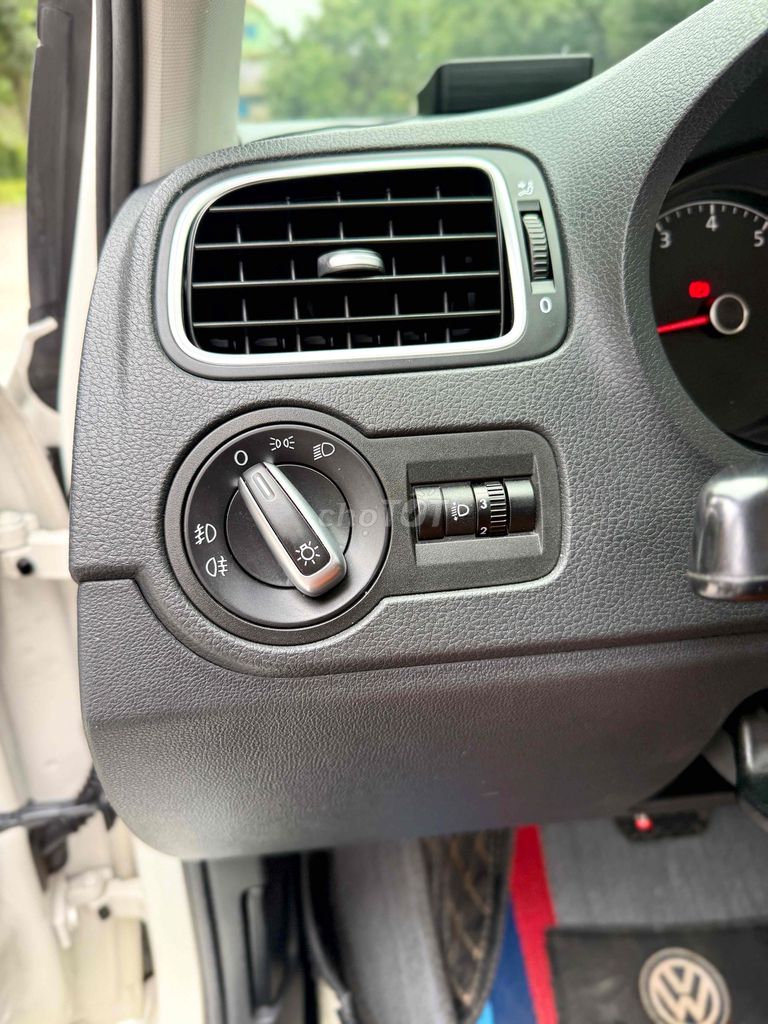 Volkswagen Polo 1.6 AT 2015. Mua bán Ô tô tại Quận Long Biên Hà Nội được đăng bởi Thế Anh hình 16