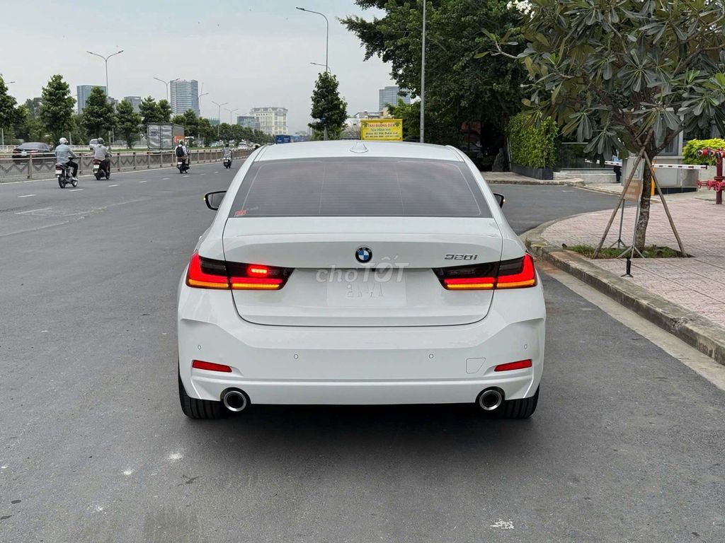 BMW 320i Sportline LCI 2024 Trắng 3200 km. Mua bán Ô tô tại Quận 7 Tp Hồ Chí Minh được đăng bởi Hoàn Lee Xe Lướt hình 7
