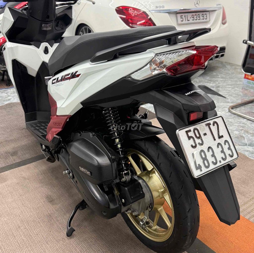 Honda Click Thái 2016 Trắng Đỏ. Mua bán Xe máy tại Quận Bình Tân Tp Hồ Chí Minh được đăng bởi Hữu Trọng hình 2