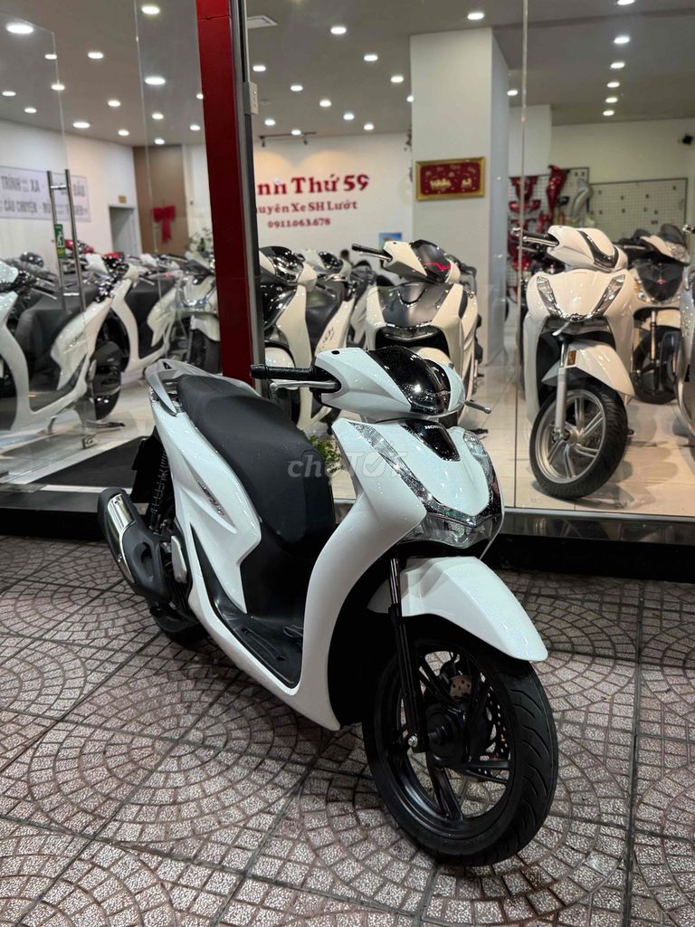 Honda SH150 ABS 2021 Бело-черный 10 000 км