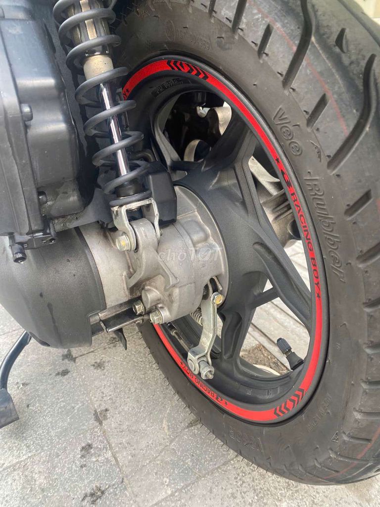 Honda AirBlade 125 2023 Đỏ đen 18000 km. Mua bán Xe máy tại Quận Hoàn Kiếm Hà Nội được đăng bởi minh hằng hình 8