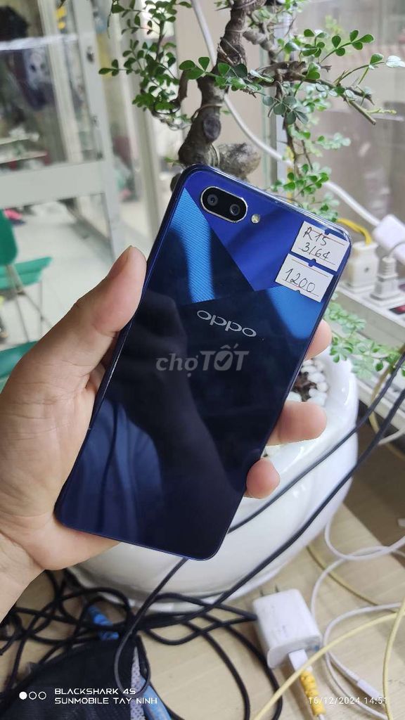 Oppo R15 xanh r3+64 2sim thanh lý 12