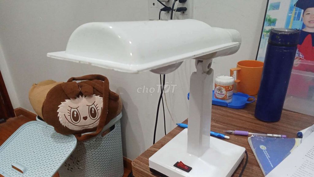 Đèn học để bàn Trắng Đã qua sử dụng. Mua bán Đèn tại Huyện Nhà Bè Tp Hồ Chí Minh được đăng bởi QUỐC ANH hình 1
