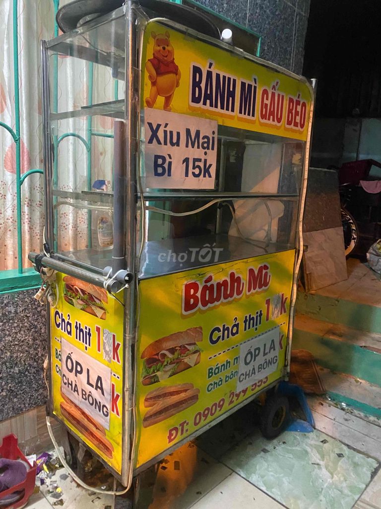 xe bán bánh mì đang sử dụng cần bán 1*0,5*2