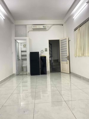 Аренда · 3 комн. · 28 м² · Quận 5, ул. Đường Nguyễn Biểu