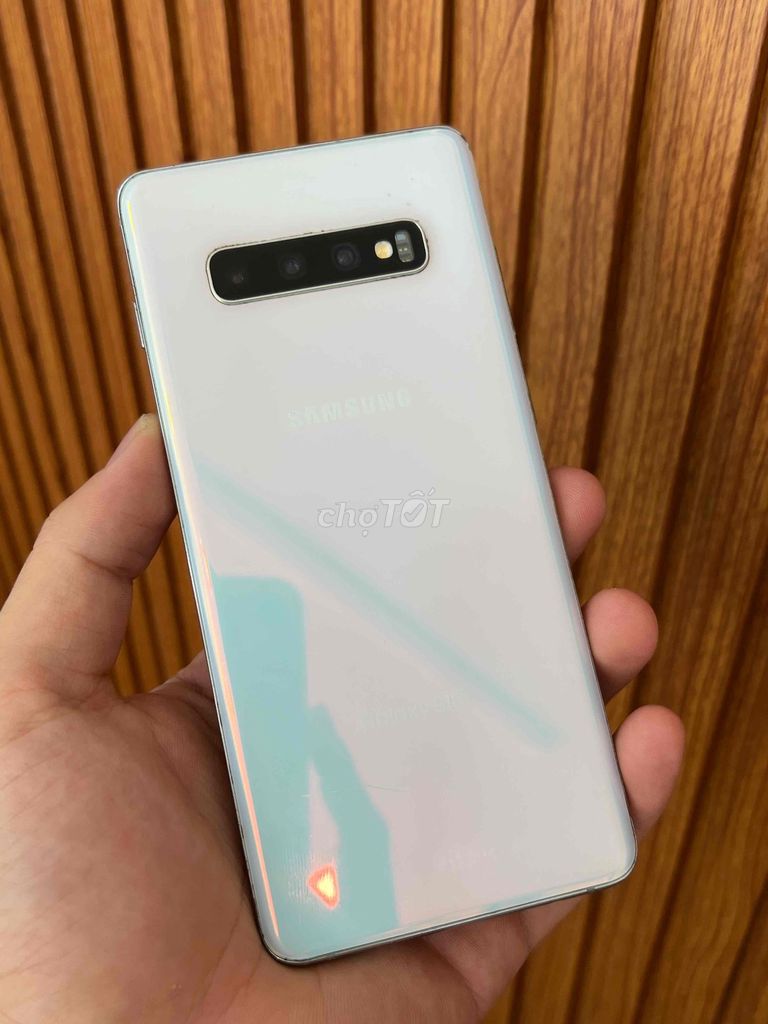 Samsung Galaxy S10+ 128GB Trắng Mỹ 98%. Mua bán Điện thoại tại Quận 12 Tp Hồ Chí Minh được đăng bởi OkShop hình 1