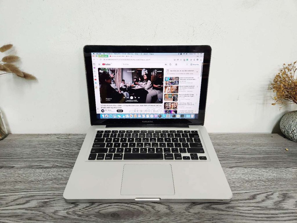 MacBook Pro 2012 Core i7 kèm sạc, giá vứt đi. Mua bán Laptop tại Quận Đống Đa Hà Nội được đăng bởi Cửa hàng công nghệ Brostore hình 1