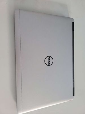 Laptop Dell siêu đẹp  CORE I5 L, RAM 8Gb giá 3.9tr
