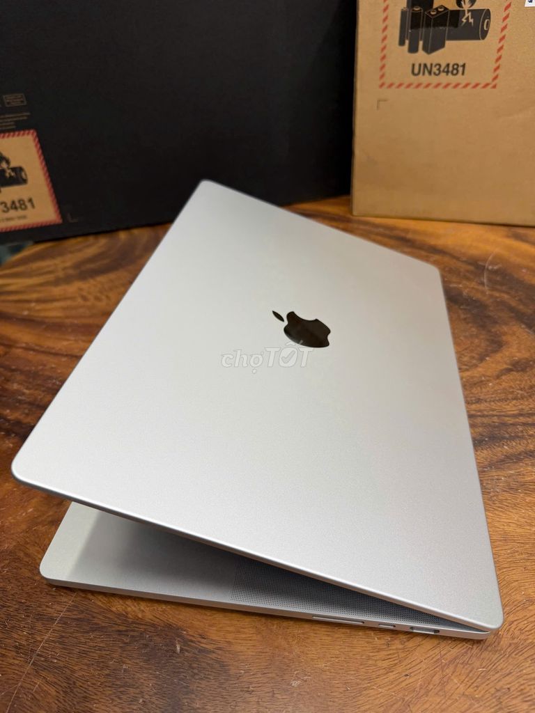 Macbook Pro M3 MAX 16 inch 48GB/1TB SSD Bạc 99%. Mua bán Laptop tại Quận Tân Bình Tp Hồ Chí Minh được đăng bởi Nguyễn Phi triều hình 1