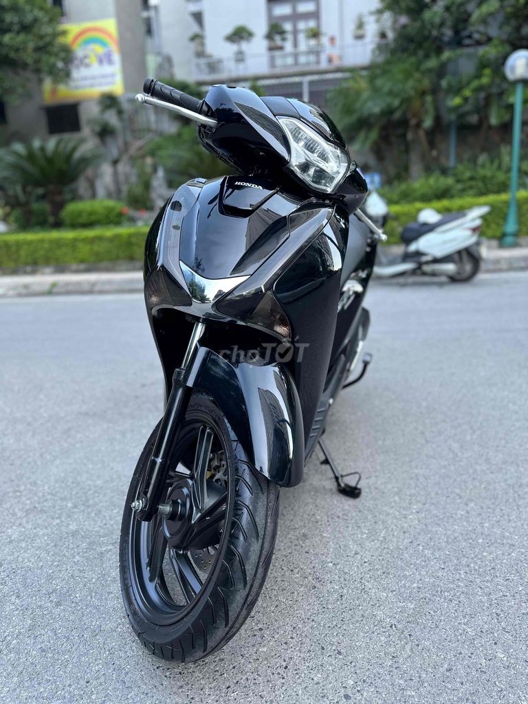 HONDA SH VIỆT 2018!! 150 Phanh ABS - 29H1-972.08. Mua bán Xe máy tại Quận Hoàng Mai Hà Nội được đăng bởi Xe Máy Quân Oanh  hình 5